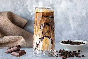 طرز تهیه آیس کافی با قهوه فوری